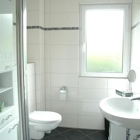 Prázdninový dům Mit Indoorpool- Garten Und Partyraum By Interhome *