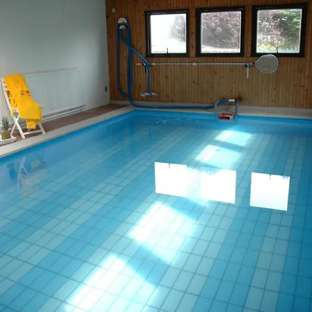Prázdninový dům Mit Indoorpool- Garten Und Partyraum By Interhome *